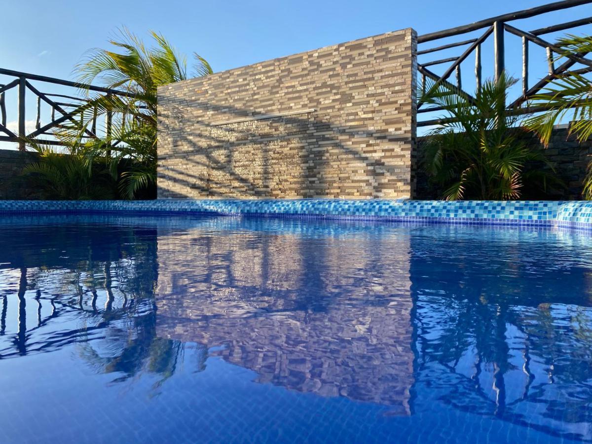 Hotel Suites La Roca Cancún Exterior foto